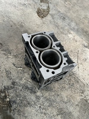 Johnson Evinrude Cylinder Block And Crankcase 0392429 0391540 0389756