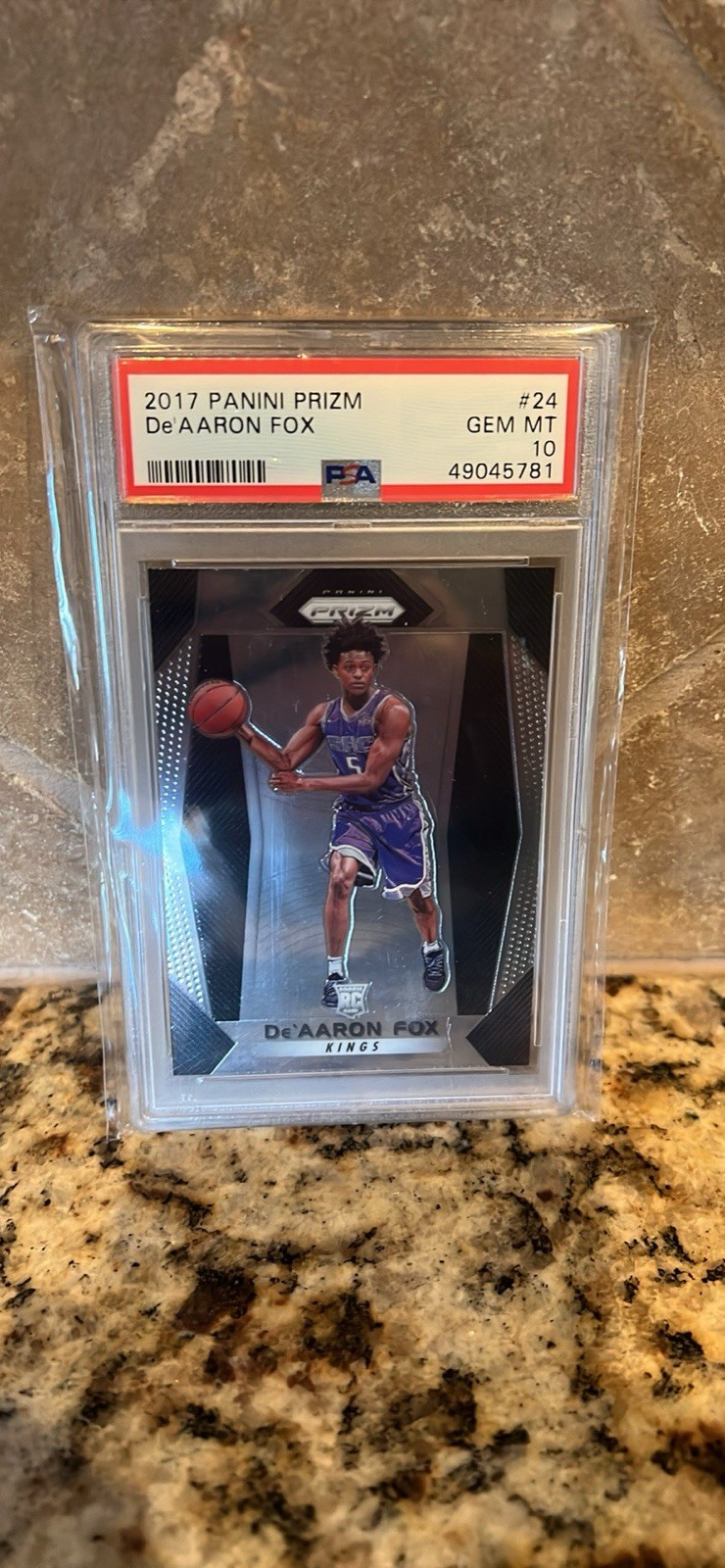 2017-18 Panini Prizm De'Aaron Fox #24 PSA 10 Rookie