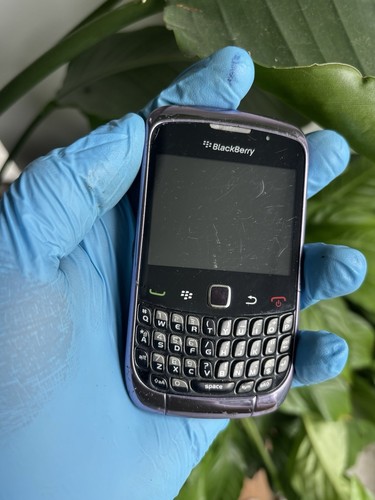 BlackBerry Curve 3G 9300 - Virgin media Smartphone - Picture 2 of 7