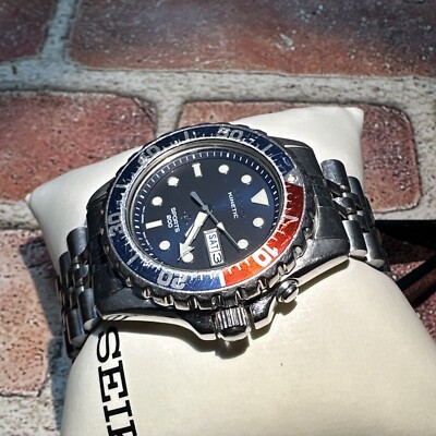Seiko Kinetic Sports 200 Pepsi Red Blue Men's Diver 5M43-0A49