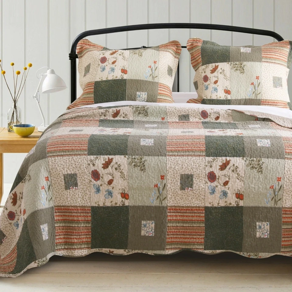 LOG CABIN RUSTIC COZY FLORAL VINTAGE GREY GREEN TAN BROWN QUILT SET QUEEN & KING - Image 2 of 2