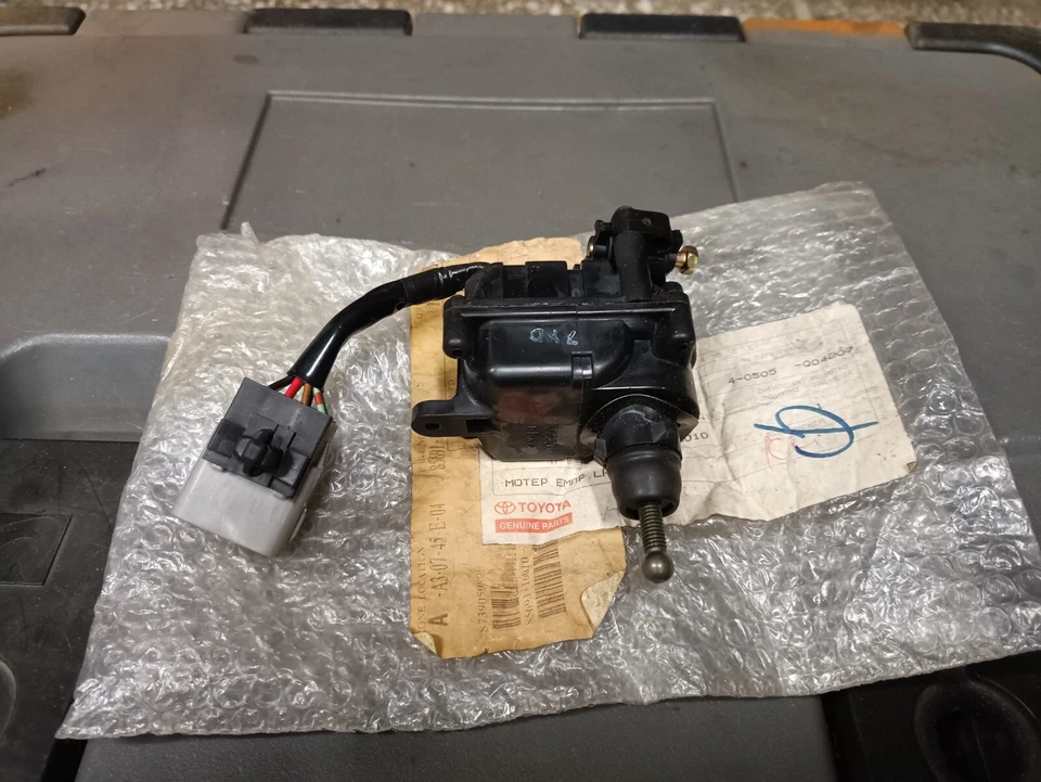 TOYOTA PASEO EL54 96-99 MOTOR HEADLAMP LEVELING NEE GENUINE 85691-16010 - image 2 of 3