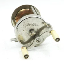 Vintage Hendryx 100-Yard Casting Reel