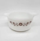Vtg Pyr-o-rey Dynaware White Milk Glass Small Casserole Dish Brown Daisy 4.5”