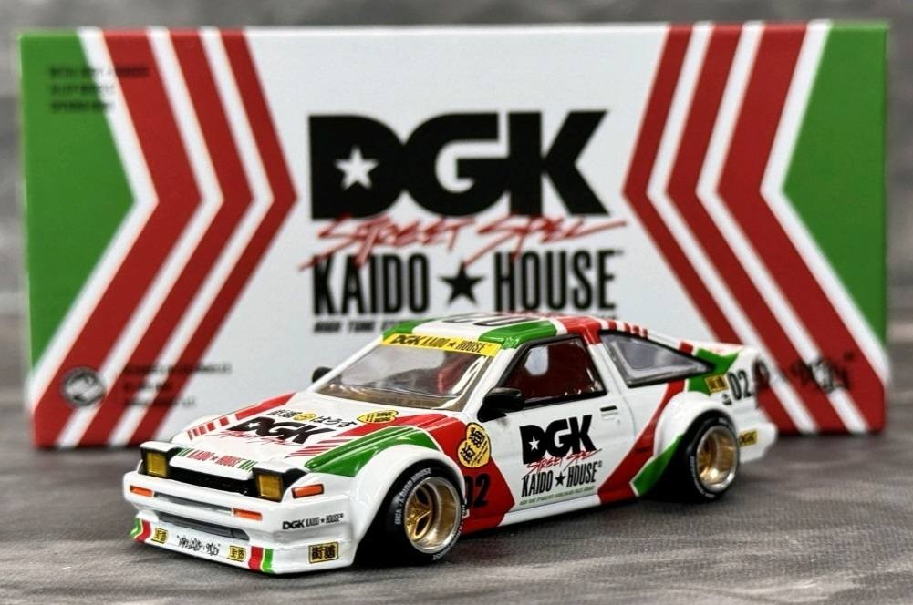 DGK x Kaido House x Mini GT Raceway Car V1 Toyota AE86 Sprinter Trueno KHMG201