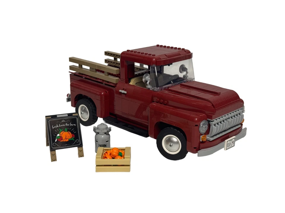 LEGO Icons 10290 Pickup Truck, photo 1 of 3