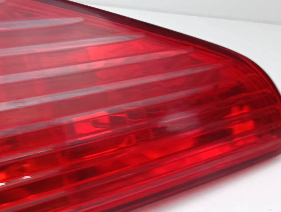 Peugeot 607  Rücklicht innen links 💯 Foto 3 de 4