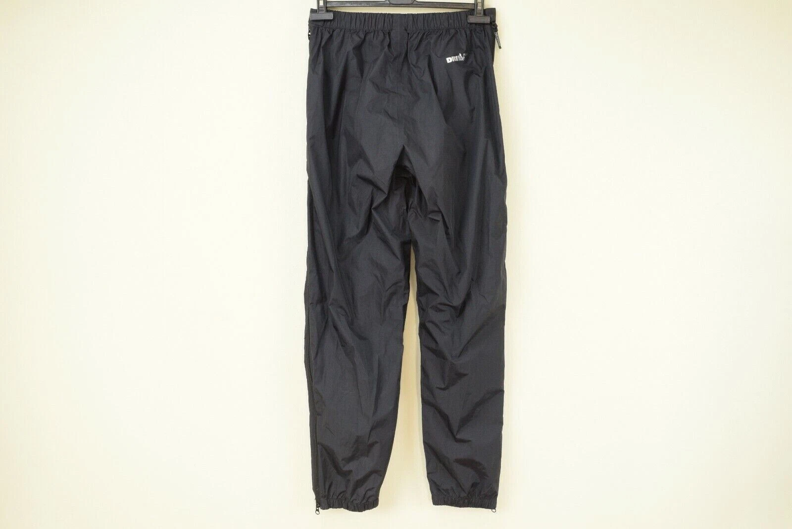 NWOT Mountain Equipment Rainfall Rain Full Zip Side Men Pants Size L