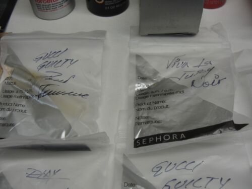 LOT 130 ASSORTED PERFUMES MAKE-UP SAMPLES GUGGI PRADA SMASH BOX VICHY VERSACE - Picture 18 of 23