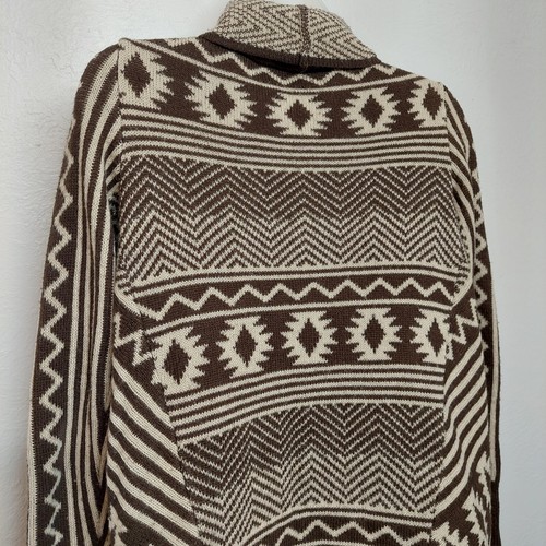 Maurices Sweater Poncho Cardigan Southwest Brown Aztec Sz Medium Fringe LONG - Picture 4 of 6