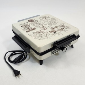 Vintage Waffle メーカー 1976年 USA製 1976-waffle-trainer.jpg