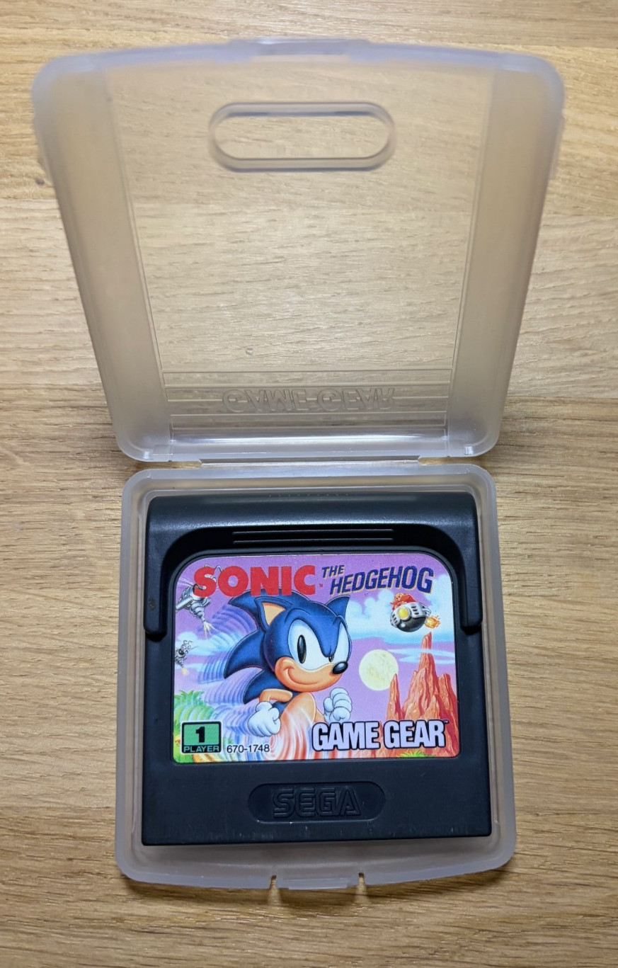 SEGA Game Gear - Sonic the Hedgehog
