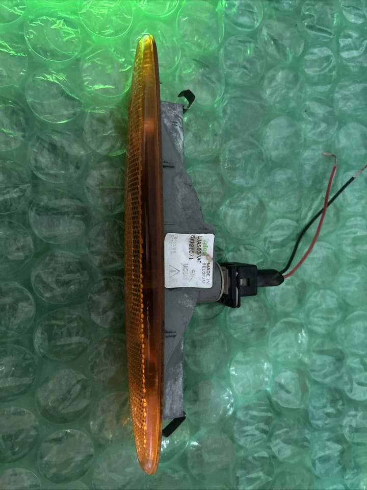 97-06 Jaguar X100 XK8 Front Right or Left Side Marker Light Lamp OEM - Image 4 of 4