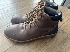 Bogs Classic Men’s Casual Boots Size 11.5  Cognac Brown Leather Waterproof 72752