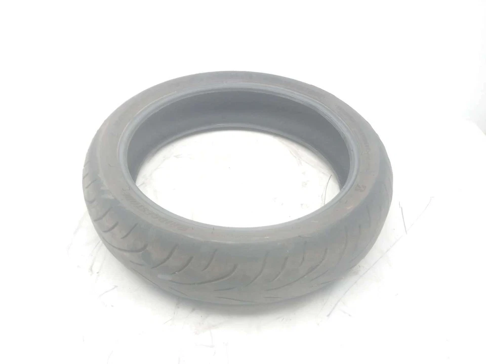 Neumático trasero BMW R1100 RT 97 BRIDGESTONE BATTLAX 160/60ZR18 Foto 2 de 4