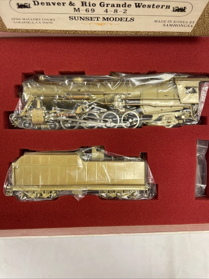Sunset Models Brass Model Train Denver&Rio Grande Western M-69 4-8-2 Ho Scale! - Image 3 of 4