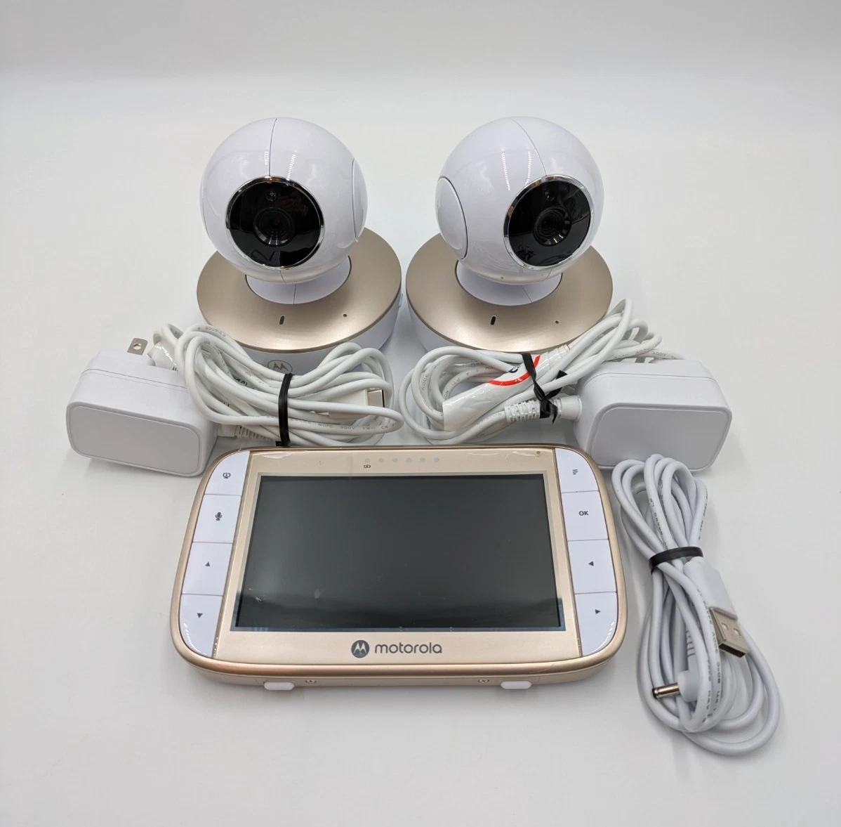 Motorola VM50GBU 5" Video Baby Monitor Parent Unit & Two Camera Tested Working