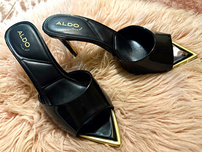 ALDO Women s Black/Gold Slip-On Slide Sandals Metallic Pointed Toe, Size 7