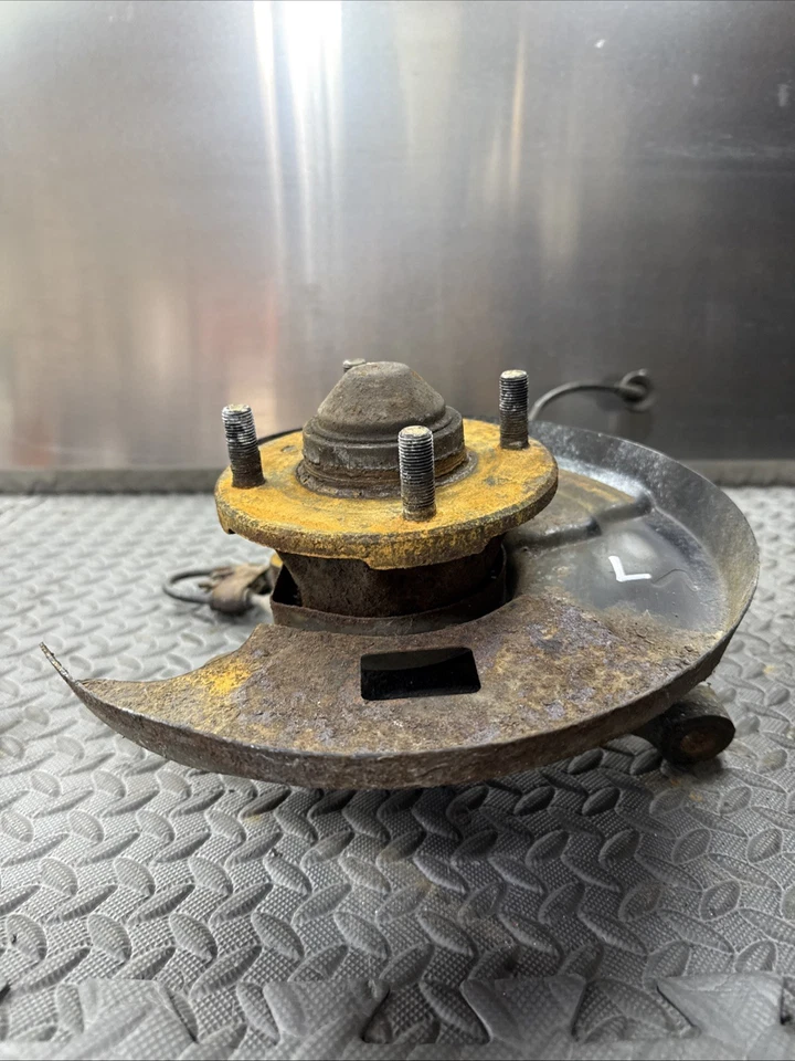 1989–1994 Nissan 240SX S13 Front Left Driver Suspension Knuckle Spindle Upright - Image 4 of 4