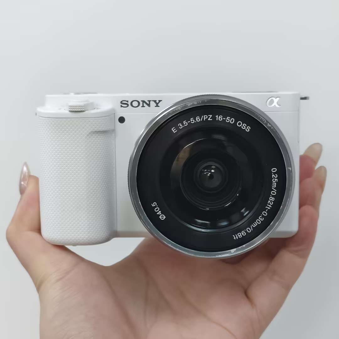 Sony ZV-E10 ZVE10 24.2MP 4K 60fps Vlog Mirrorless Camera with 16