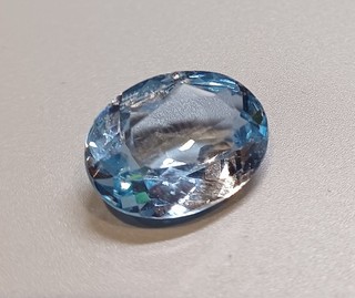 Topazio blu ovale 15 55 ct 19 x 15 x 7 mm
