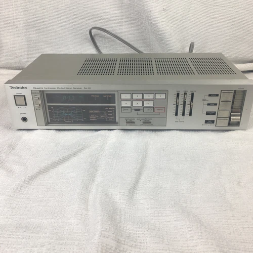 Vtg Japan Technics Quartz Synthesizer FM/AM Stereo Receiver SA-151 Works !