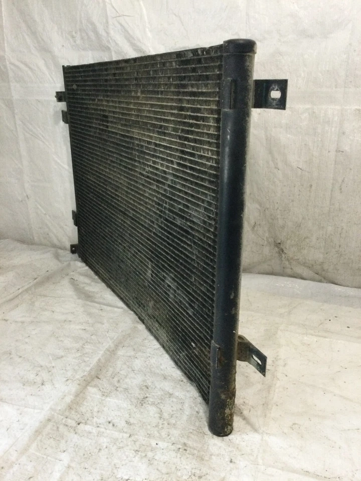 Condensador OEM Ford F-350SD Super Duty 2015 Foto 3 de 4