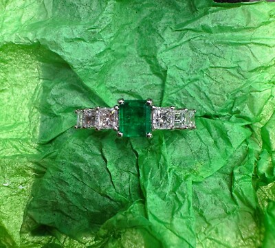 Platin kolumbianischer Muzo Smaragd & Diamantring