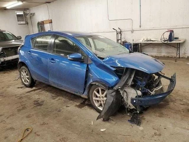 Arnés de puerta trasero pasajero derecho Toyota Prius C 2017 2016 2015  Foto 4 de 4