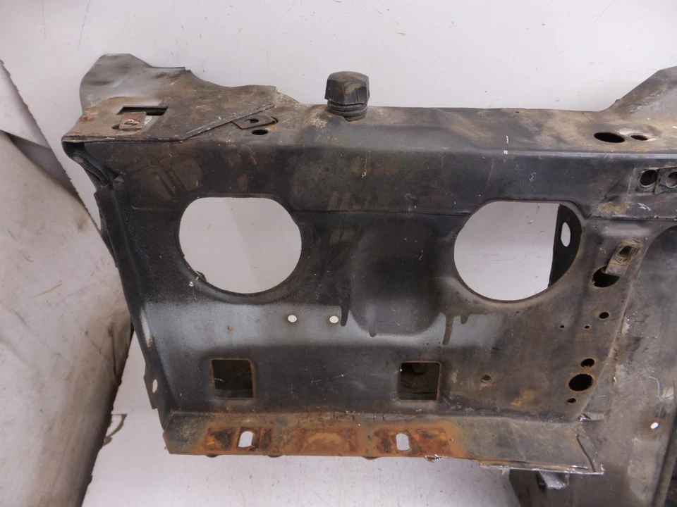 Rust 82-92 Firebird Camaro Núcleo Soporte Radiador Sección Soporte Metal GM Original Foto 2 de 4