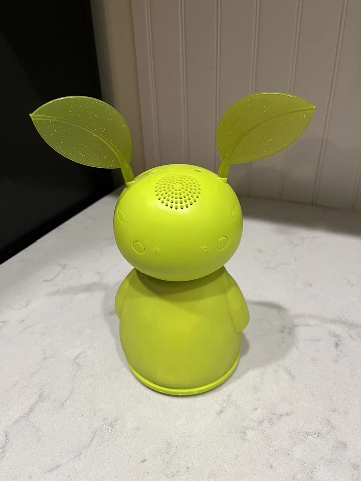 FIJIT FRIENDS GREEN Serafina Interactive Robot Toy 2010 Dances Talks Jokes WORKS - Image 2 of 4