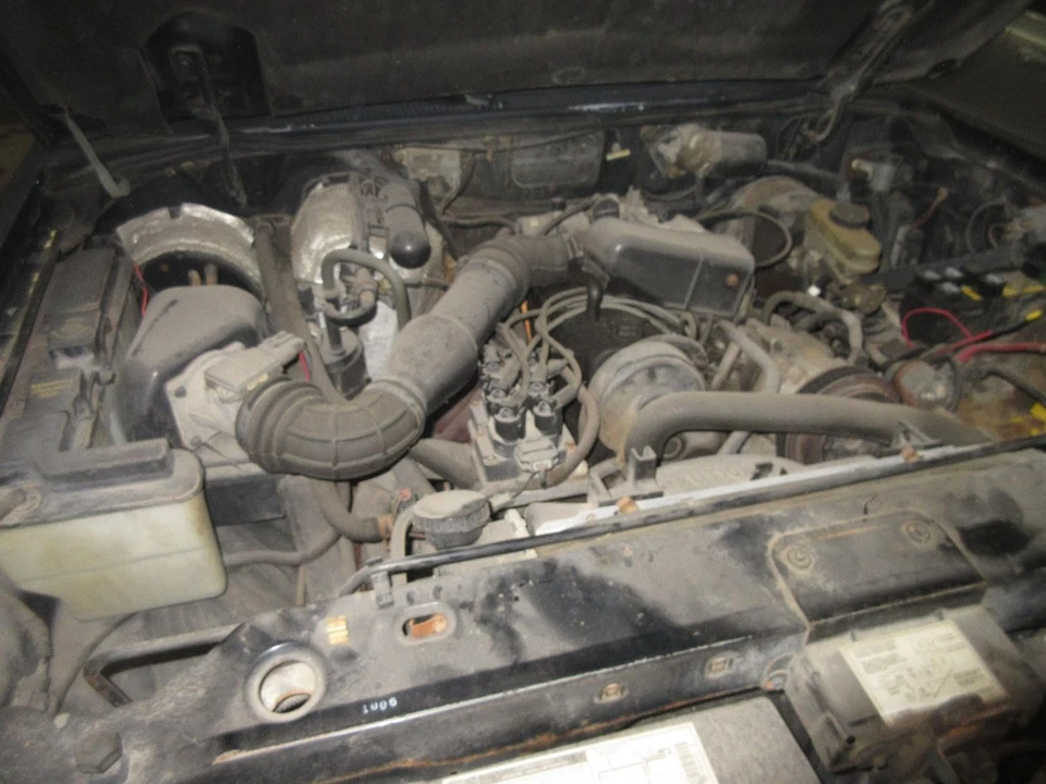 Used Front Right Door Assembly Front fits: 1994 Ford Ranger manual Front Right G - Изображение 3 из 4