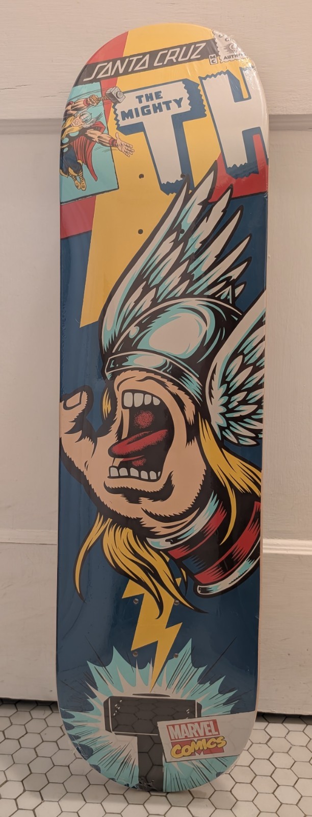 Special Edition Marvel THOR Santa cruz "Screaming Hand" Skat