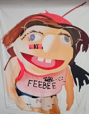 Feebee throw blanket 48in x 58in NEW