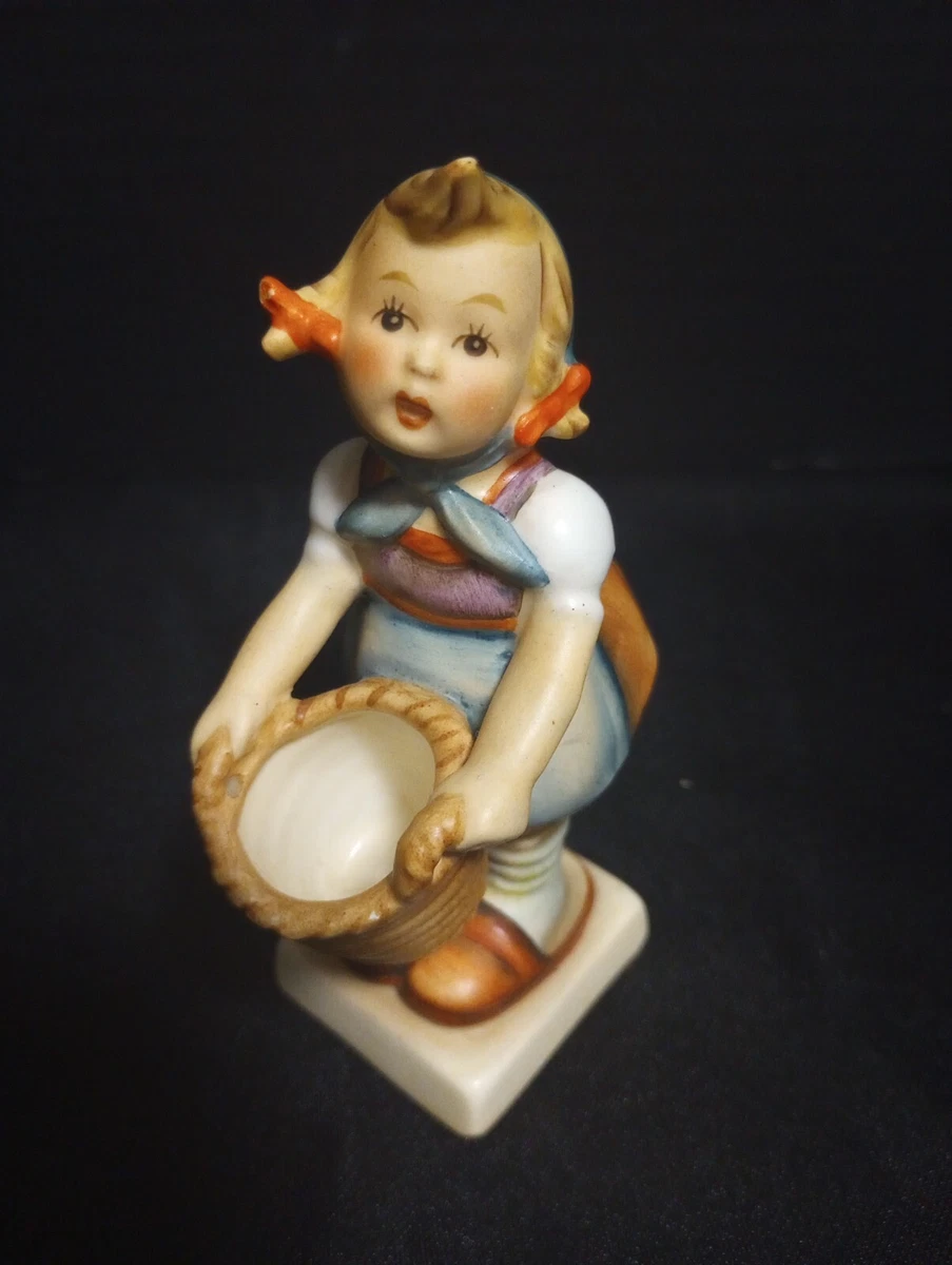 Goebel社 Hummel 「Little Helper 」#73 TMK-5 Goebel Hummel Little Helper for sale | eBay