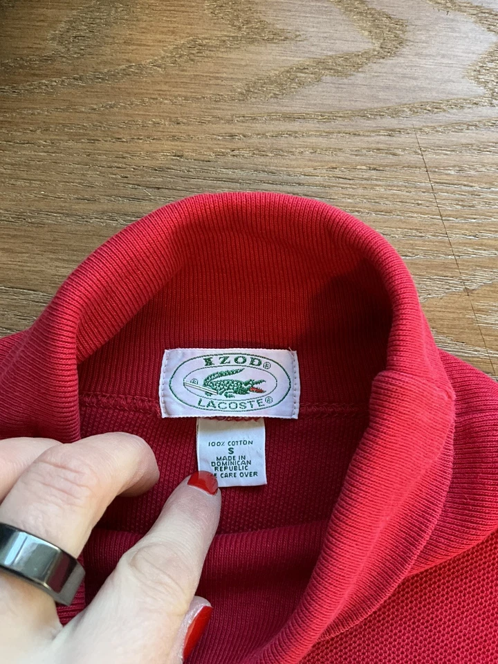 Suéter de cuello alto ligero cosido cocodrilo pequeño vintage años 80 Lacoste para mujer Foto 4 de 4