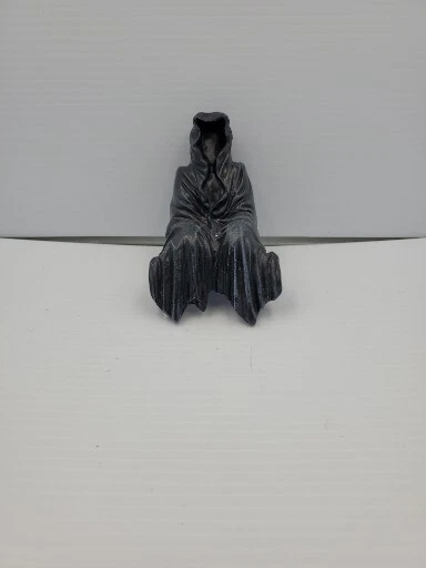 Halloween Décor Toscano Shelf Sitter Statue Reaper Shrouded Mourner Grim - Image 2 of 3