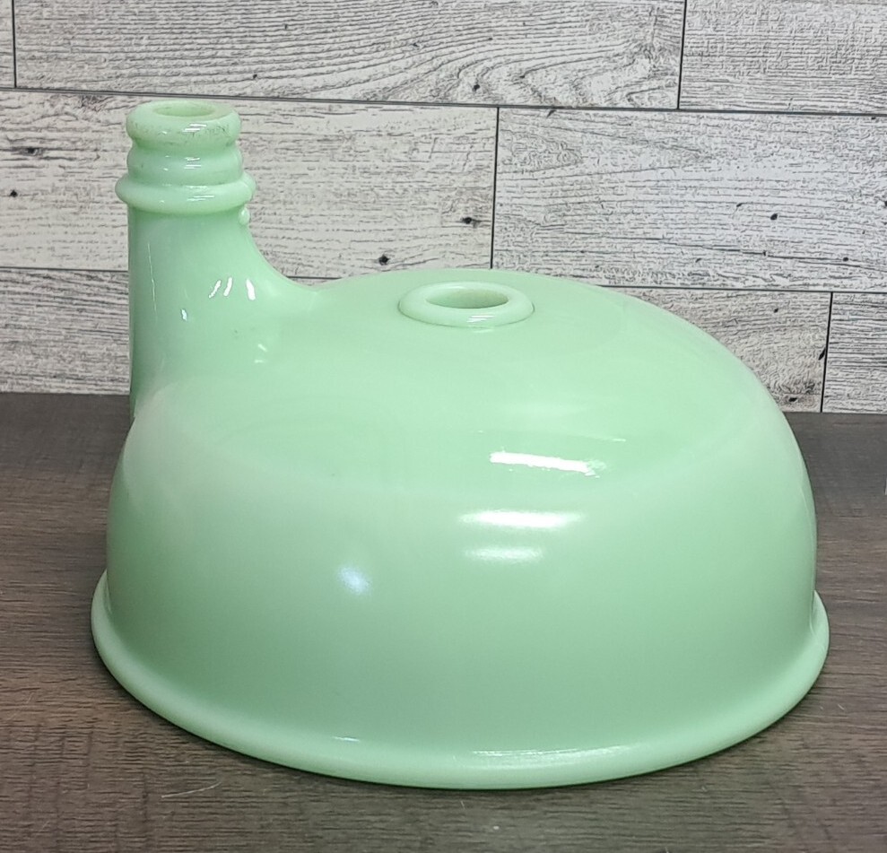 VINTAGE JADEITE GLASS JUICER FUNNEL ATTACHMENT SUNBEAM MIXMASTER