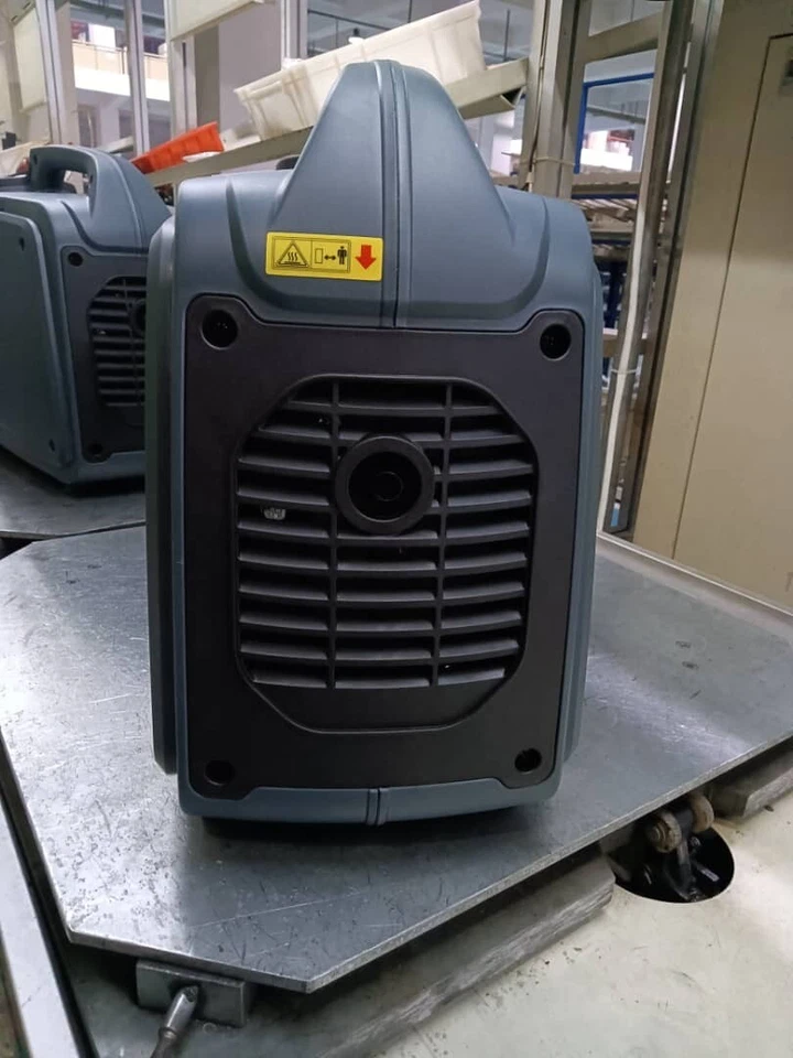 1200w EPA Certified Enclosed Silent Gas Inverter Generator with Parallel Ports - Image 4 of 4