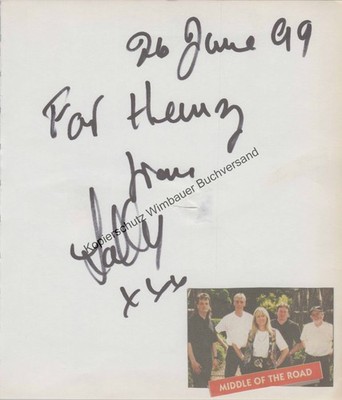 Original Autograph Sally Carr Middle of the Road /// Autograph Signed s 279417