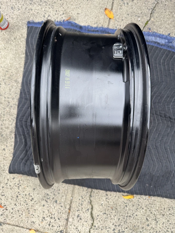 Ford Black Explorer OEM Wheel 21” 2020-2024 Factory Rim Original ST  - Image 2 of 4