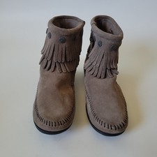 Minnetonka Double Fringe Moccasin Bootie 9 Willow Gray Boho Festival Hippie