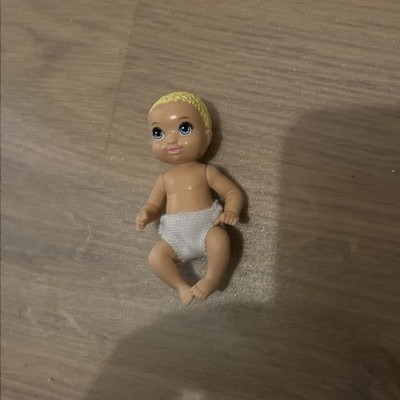 Mattel Barbie Skipper Babysitter Kleinkind Babypuppe mit Windel Happy Family 