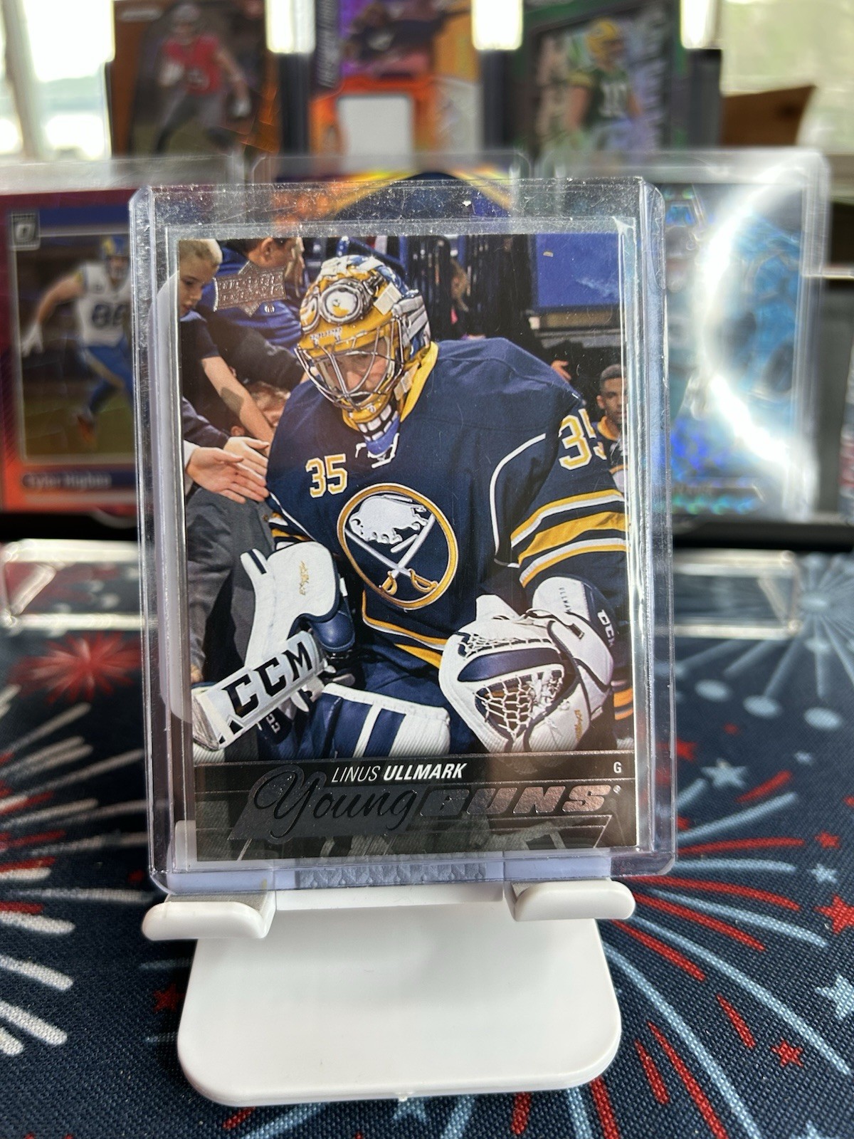 2015-16 Upper Deck - Young Guns Linus Ullmark #472 (RC)