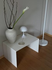 Lounge Tisch Regal Blech Minimalistisch Pulverbeschichtet- Creme