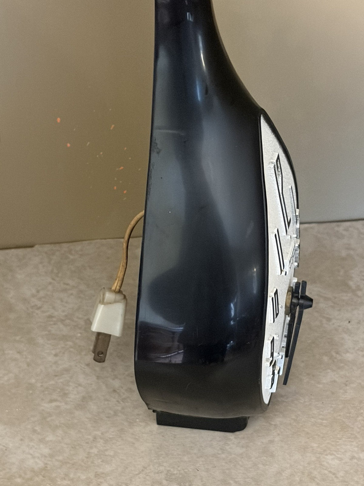 Spartus Cat Eye Binking Wall Clock missing tail for repair or parts please read