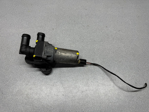 BMW 3er E90 ORIGINAL Bosch Zusatzwasserpumpe 8369806 / 0392020068