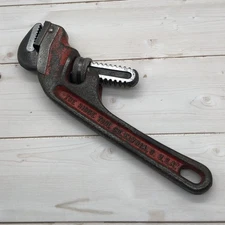 Vintage Ridgid E8 Heavy Duty Angled Offset Pipe Wrench 1-1/8" Capacity Tool