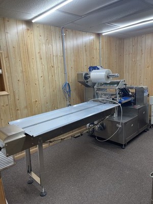 Horizontal Flow Shrink Wrapping Machine