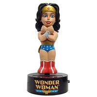 Dc Comics - Wonder Woman Powered Body Knocker 15Cm Bobble Head